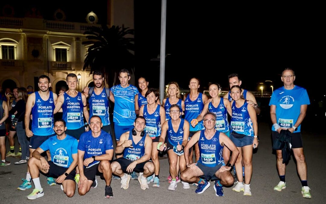 La marea azul brilló en la 15K Nocturna València 🌙💙🌃